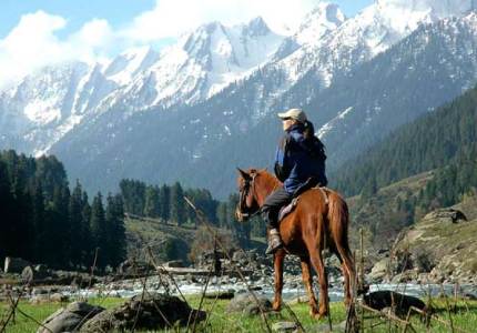 Kashmir Holiday Tour from Amritsar